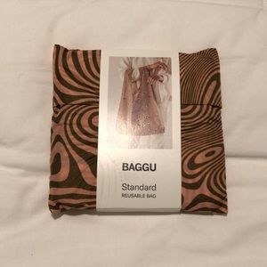 NWT Baggu Trippy Salmon Swirl Reusable